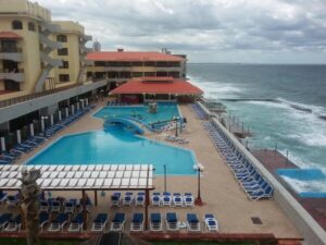 Swimming pool of Hotel Copacabana